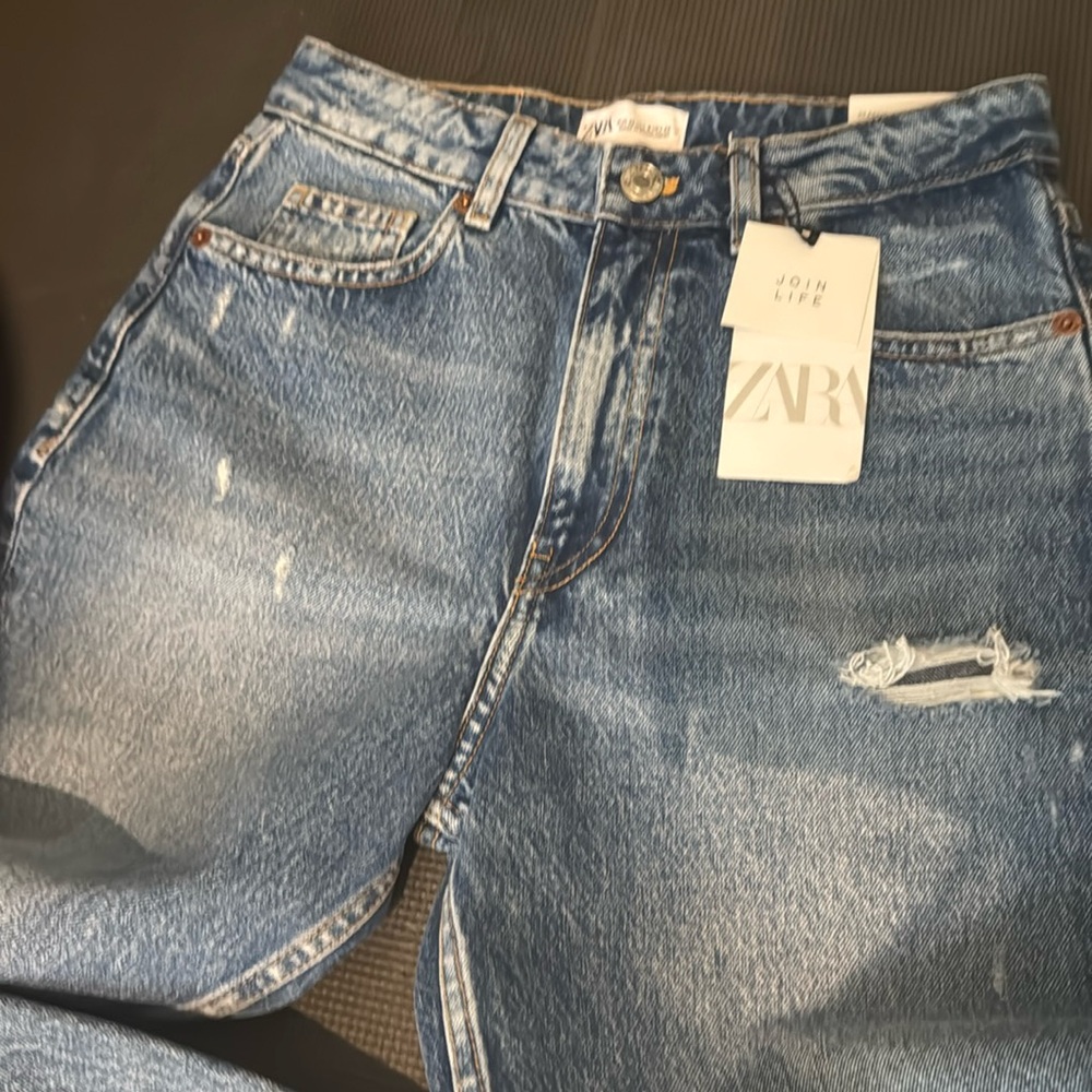 Zara NWT classic Mom fit size 4 jeans